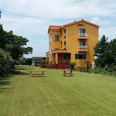 Jun House-3